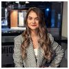 Laura Modlar Profile