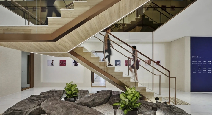 Trabajo de la naturaleza: 6 oficinas con diseño de espíritu biológico