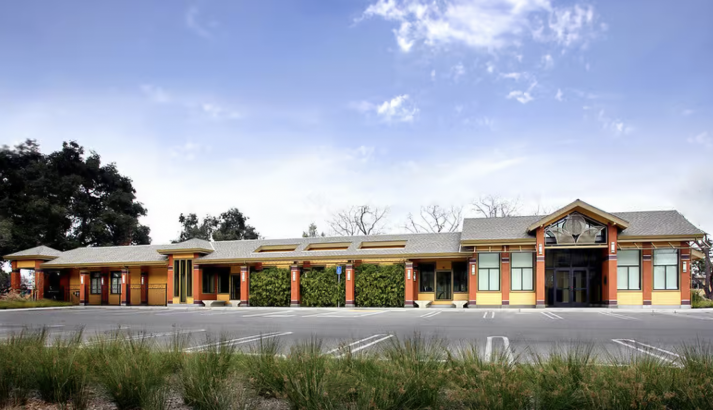 La modularidad se ajusta al fondo: cómo las construcciones híbridas crean arquitecturas que pertenecen a