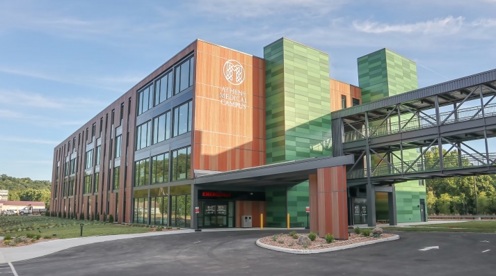 La modularidad se ajusta al fondo: cómo las construcciones híbridas crean arquitecturas que pertenecen a