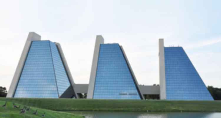 Pritzker Laureates Spotlight: Kevin Roche's Humanist Modernism