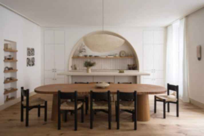 Warm Minimalism: Crafting Spaces with Depth, Warmth, and Restraint