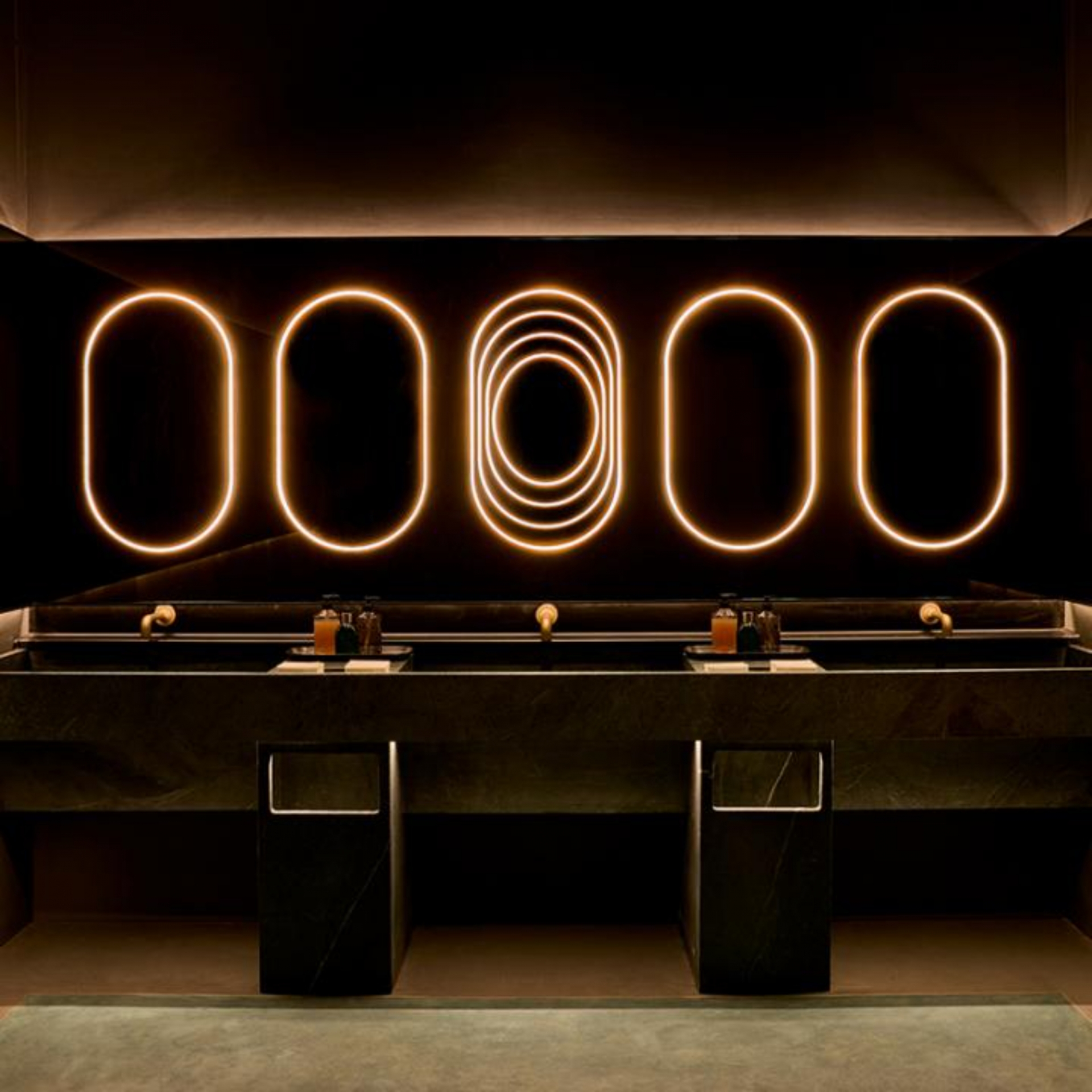 Interiors Photos - Modlar