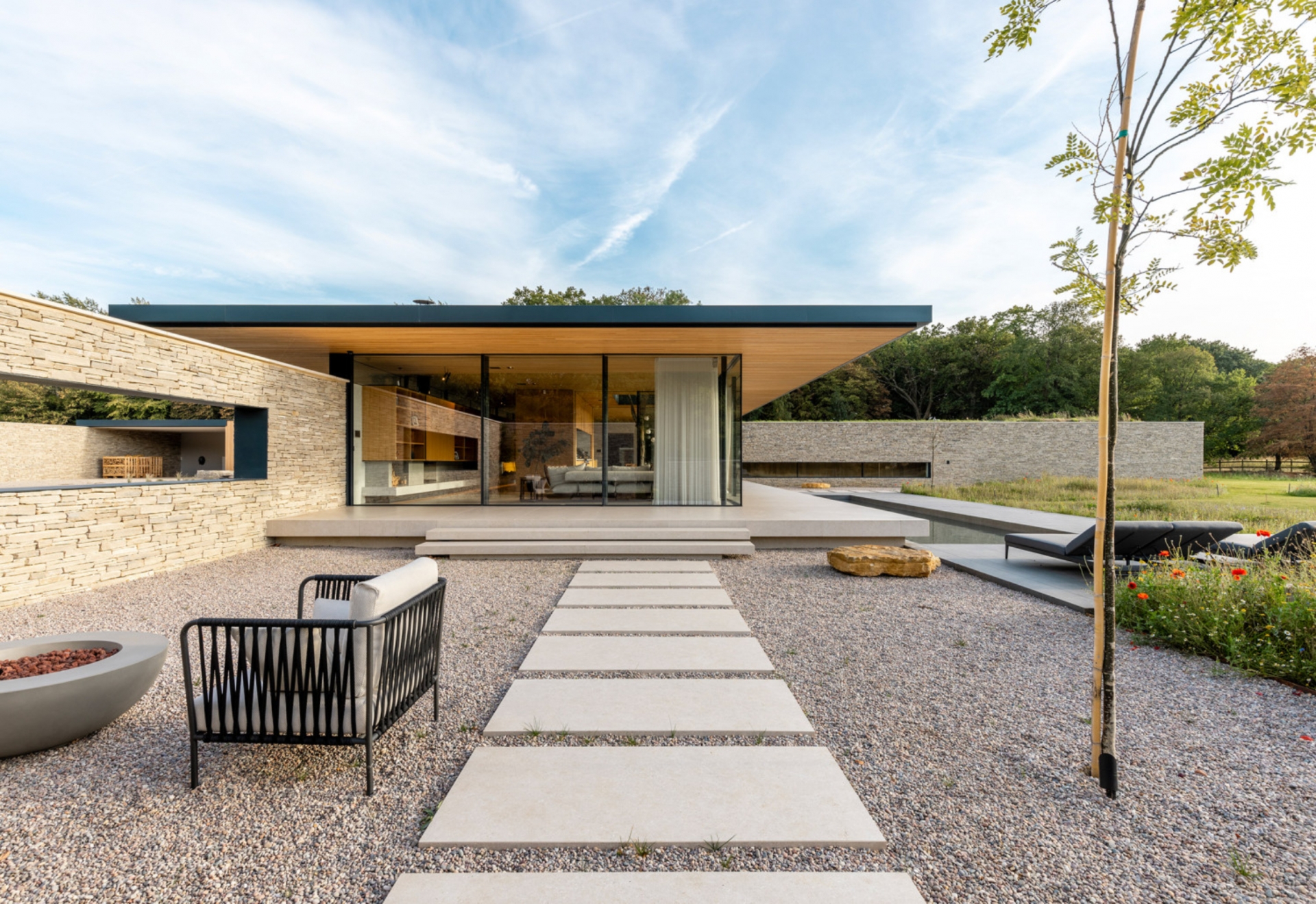 Meadow House - Exterior - modlar.com
