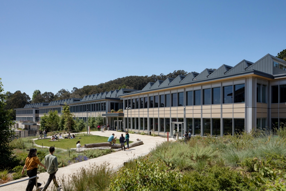 YouTube Campus Expansion - modlar.com