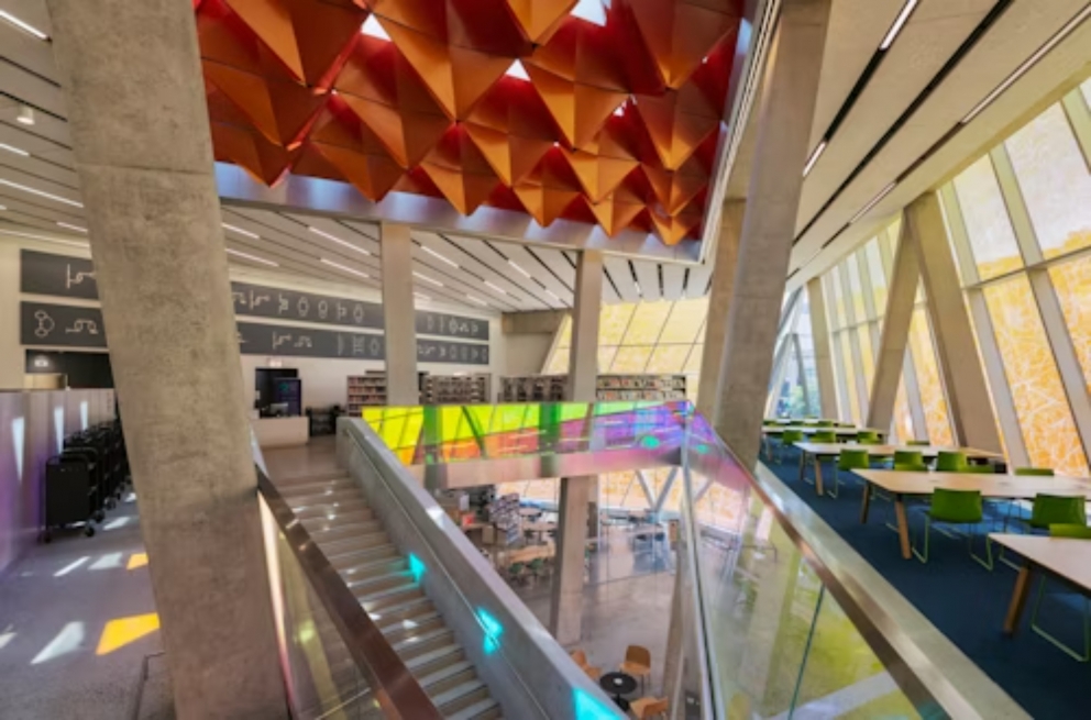 Far Rockaway Library - Interior - modlar.com