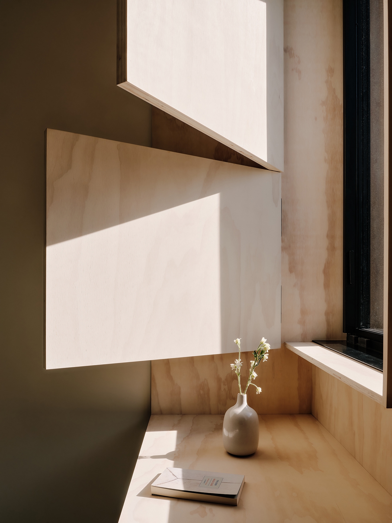 Capturing Light - Interior - modlar.com