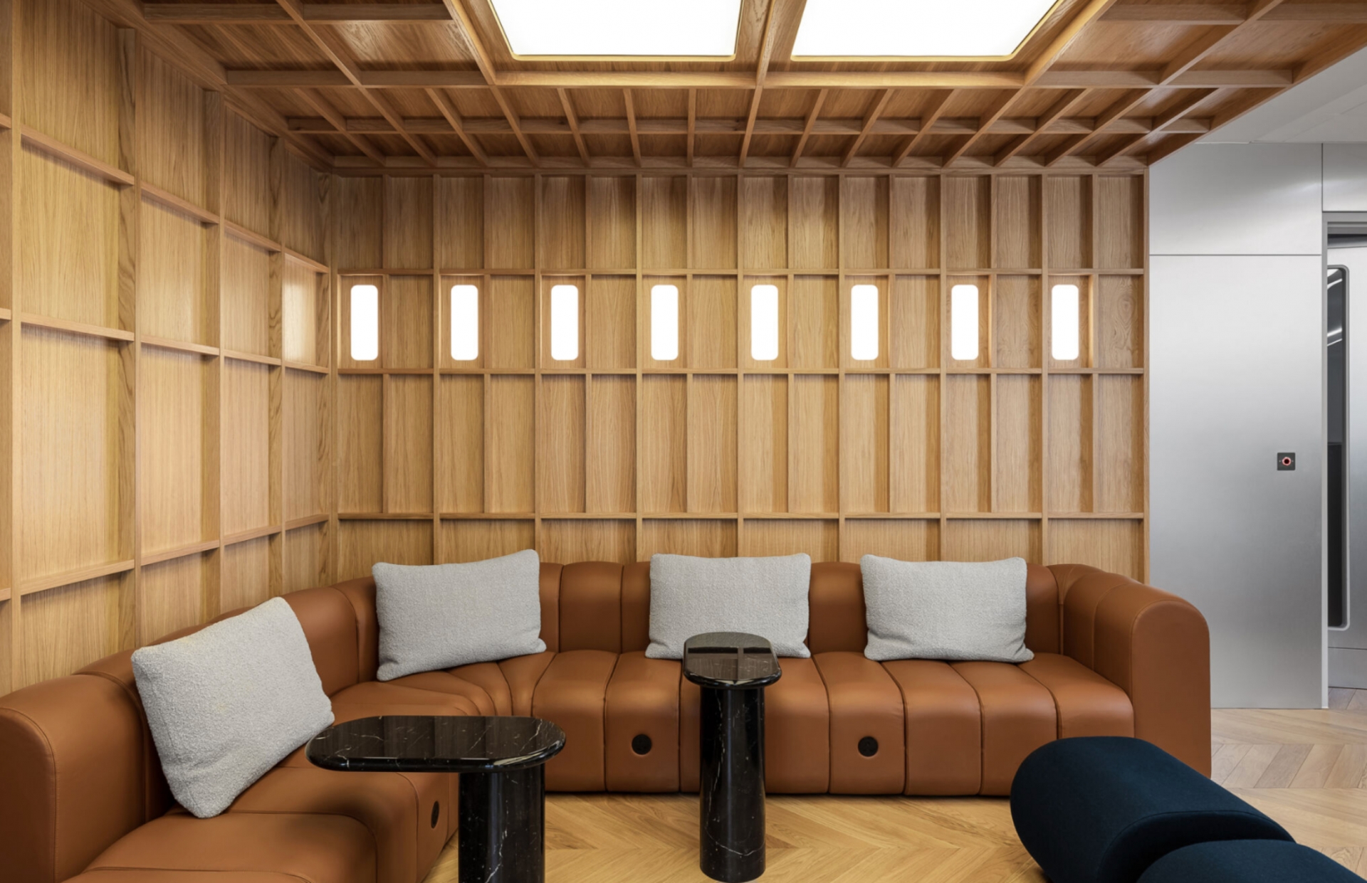 Blockchain London Office - modlar.com