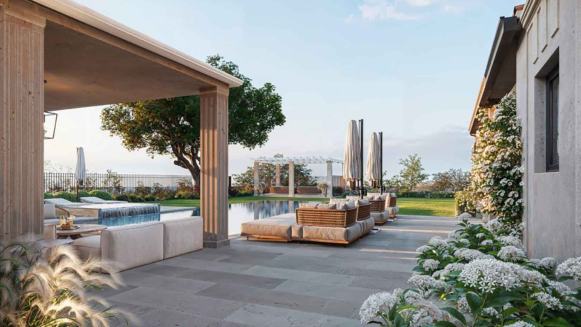 Corona del Mar - Exterior