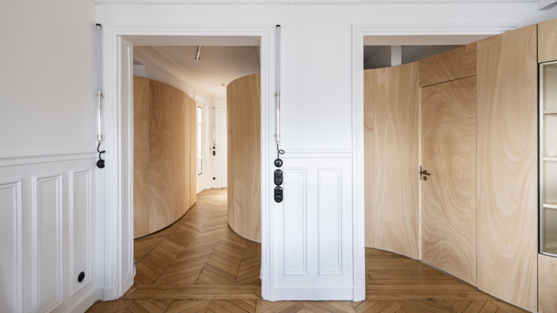 Sculptural Wood Interiors - modlar.com