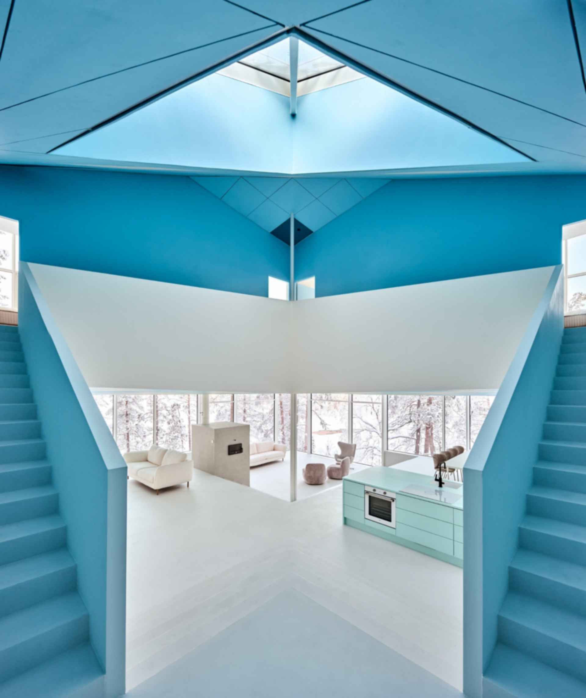 The Cliffhanger Riverside Villa - Skylight
