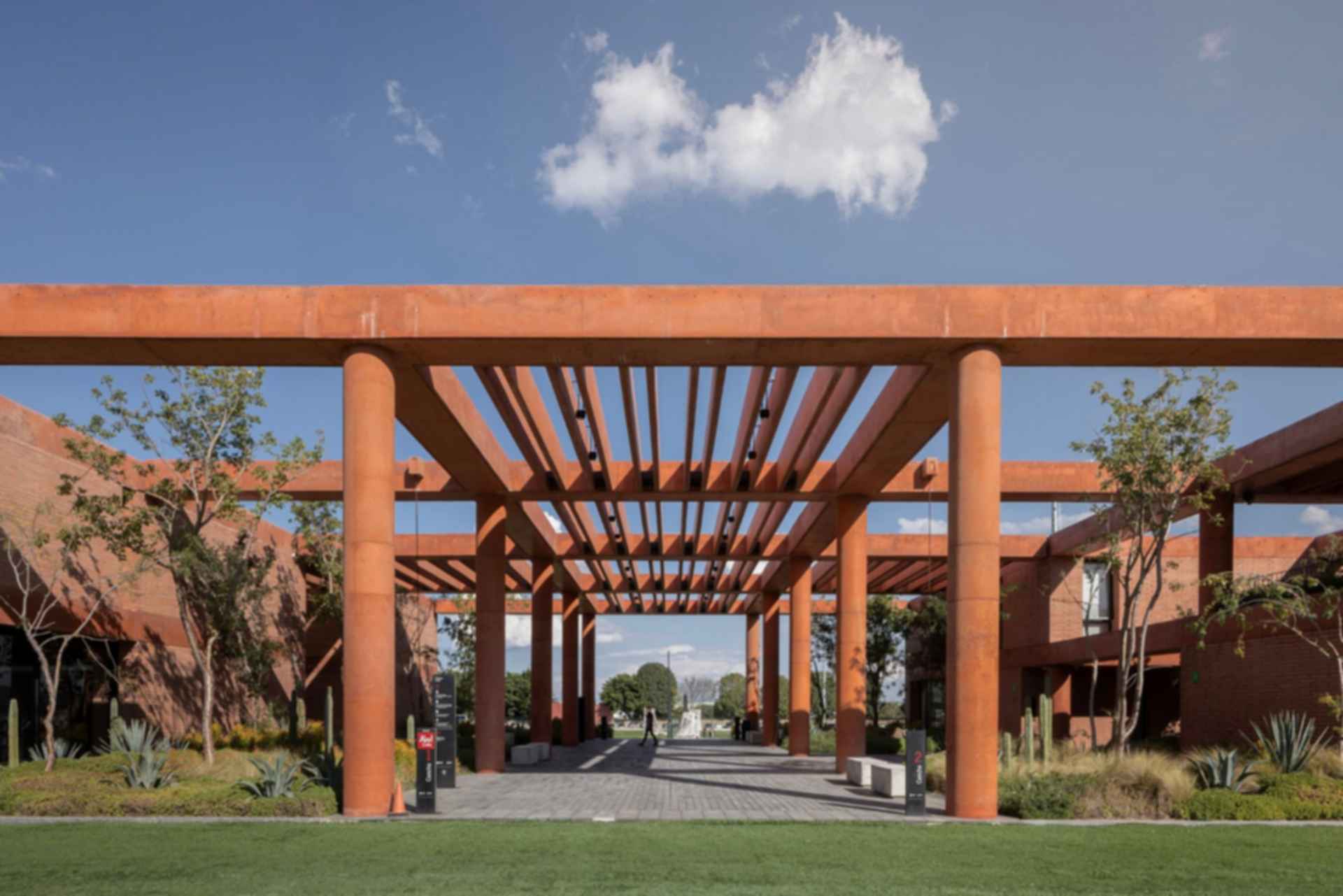 Academia Atlas - Open-Air Courtyard