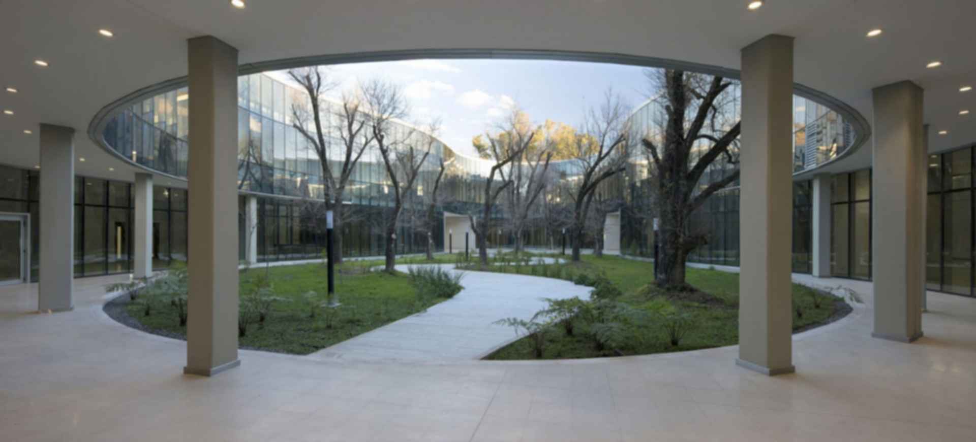 Pabellón II - Courtyard