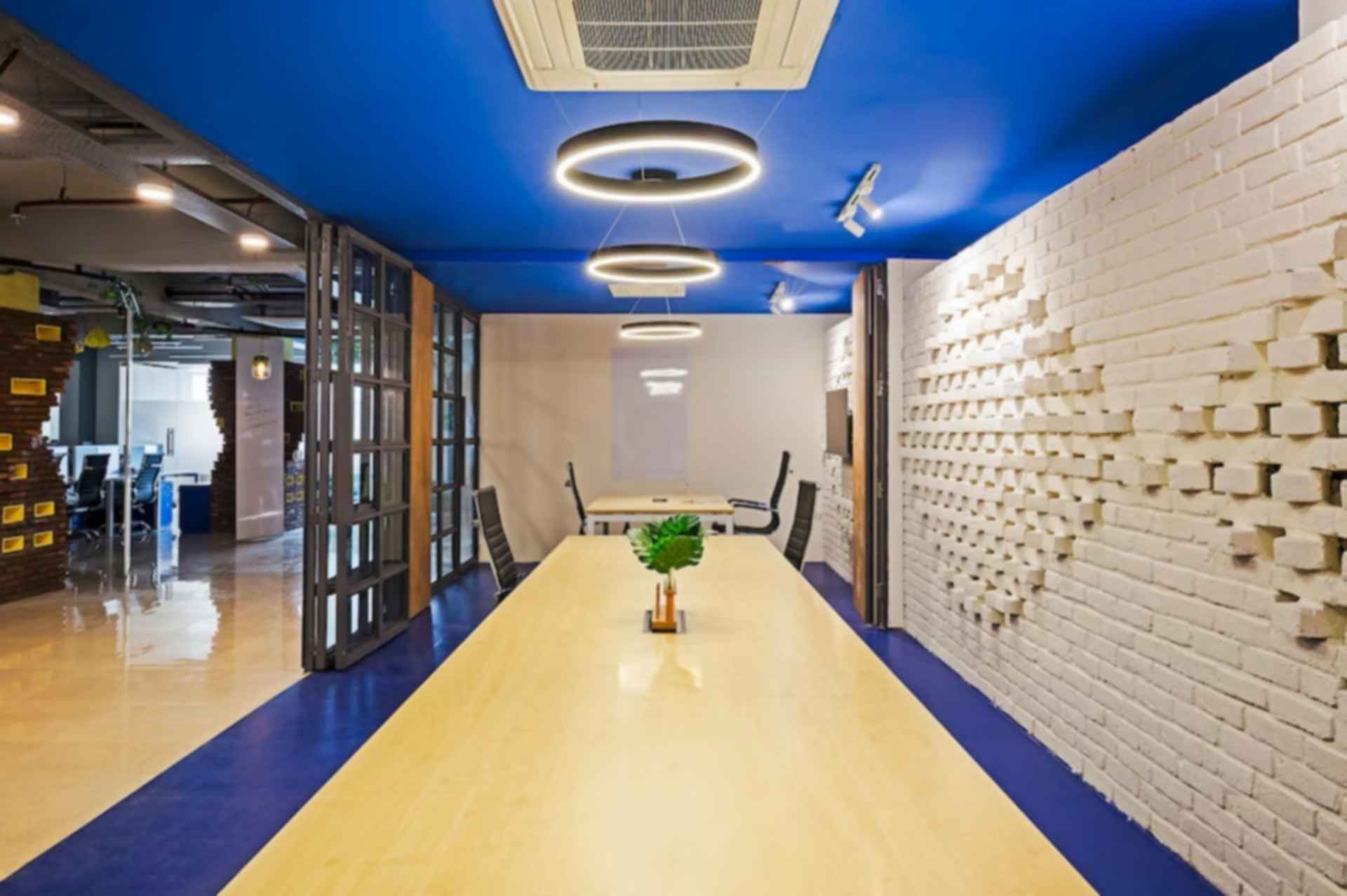 The Helix Office - Meeting Tables