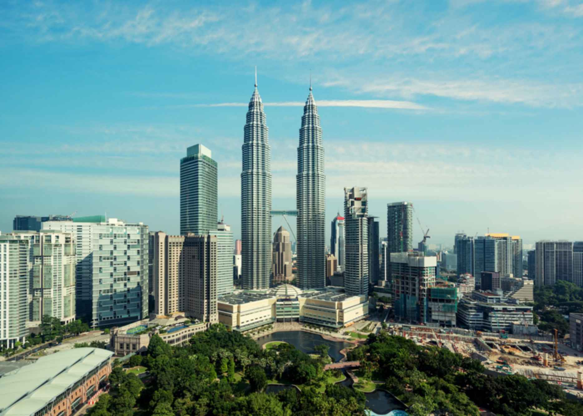 Petronas Towers - Exterior