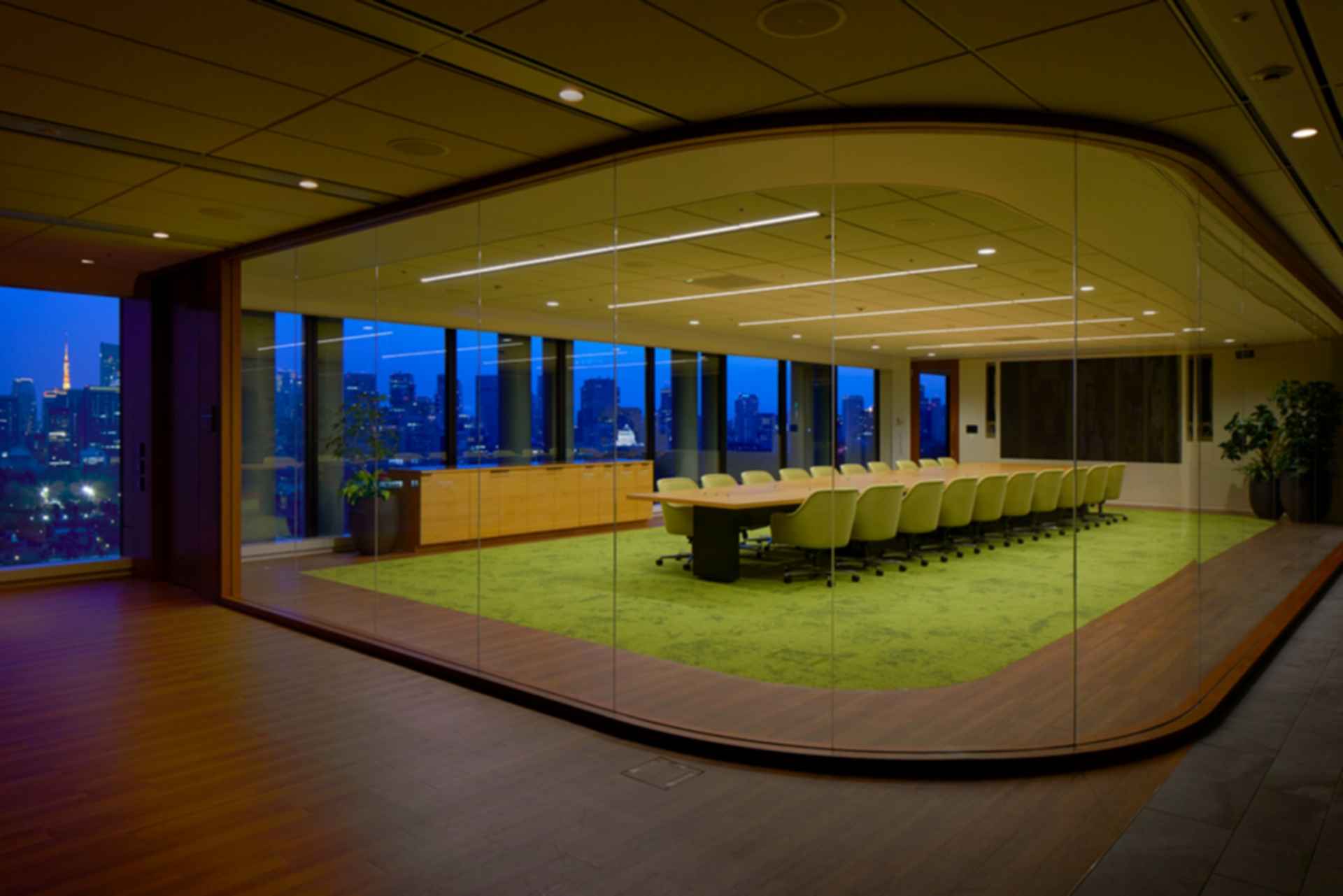Salesforce Tokyo Ohana Floor - Meeting Room