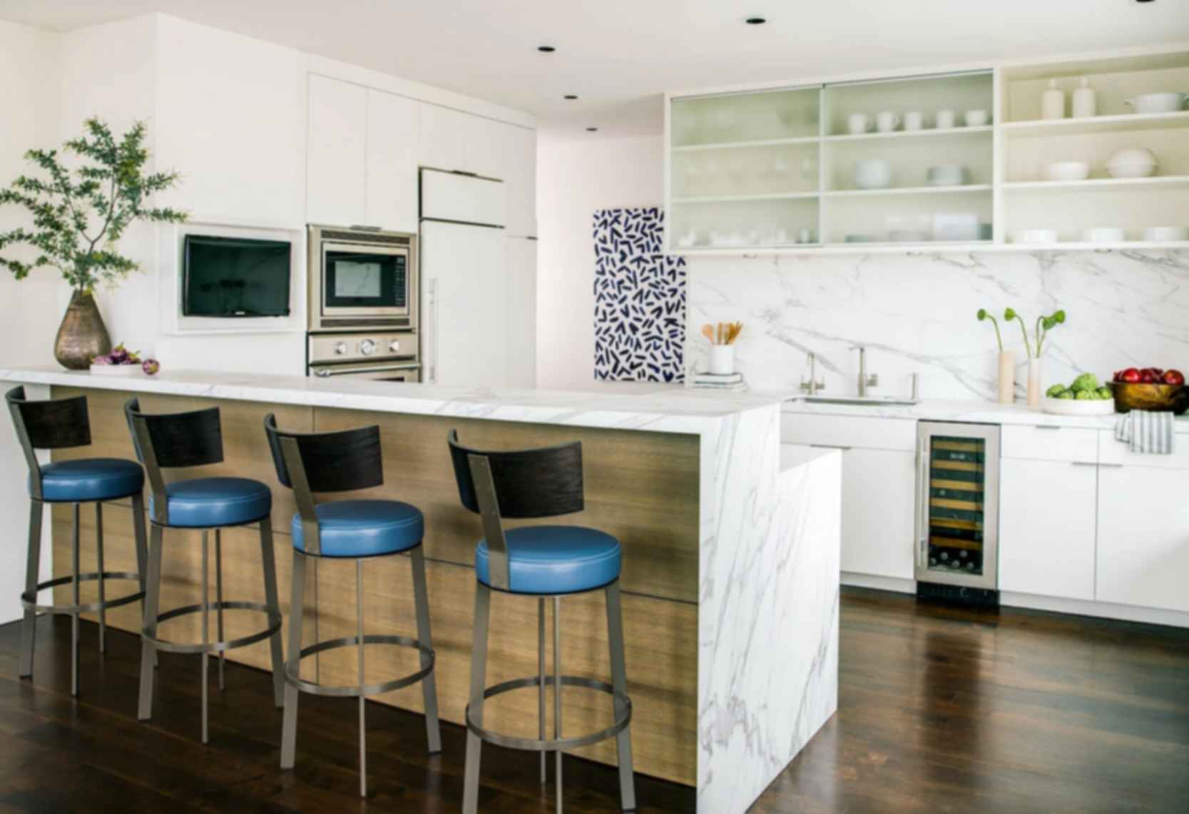 San Francisco Bachelor Pad - Kitchen