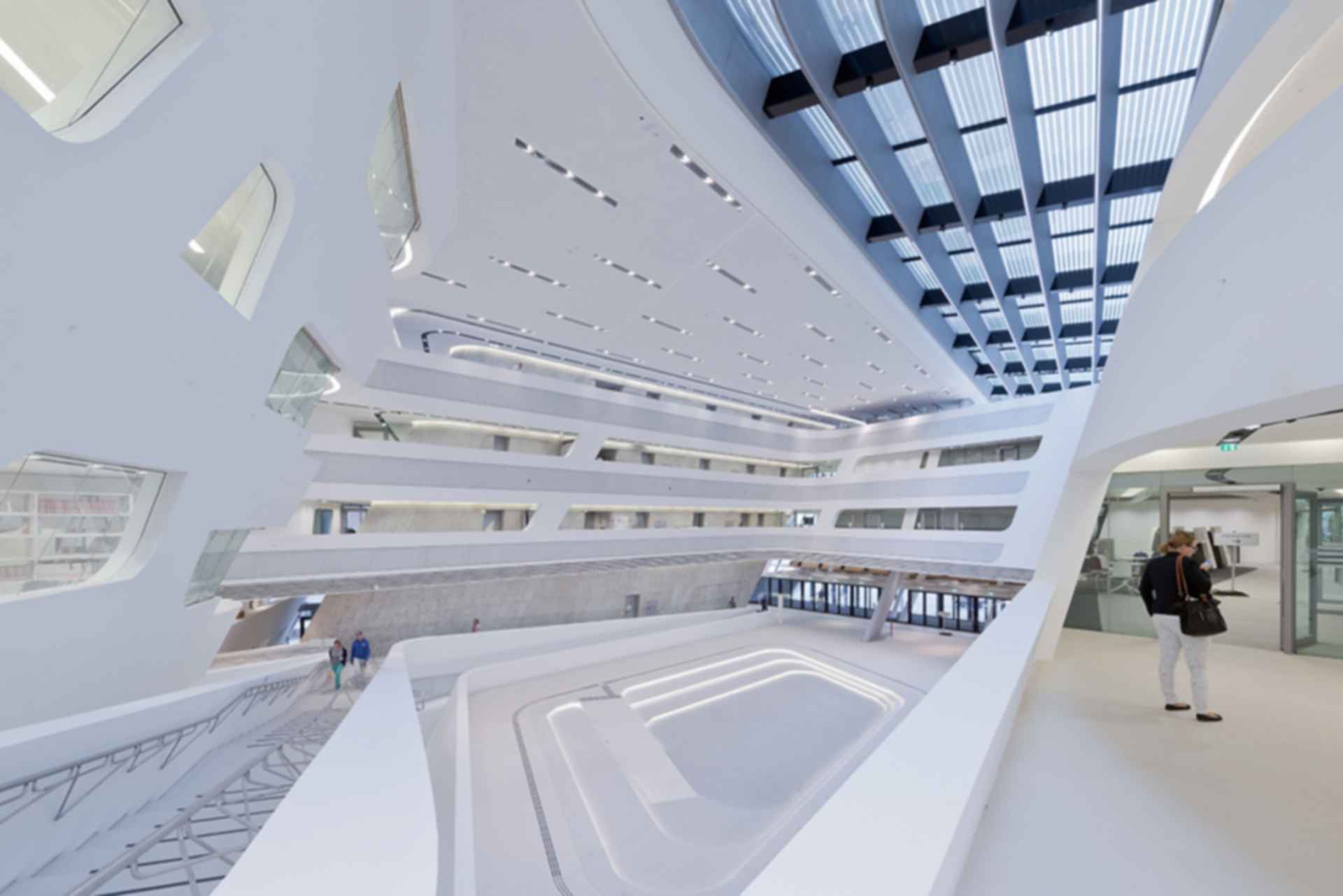 Library and Learning Center of Economics Vienna - Atrium