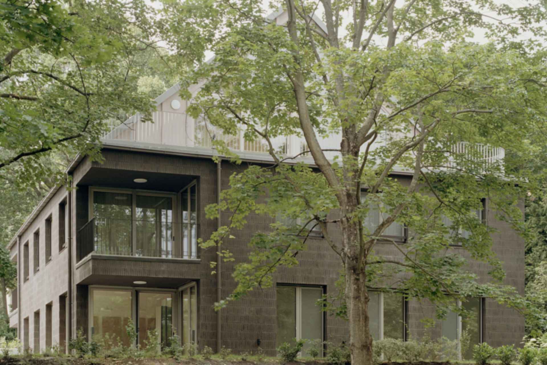 H151 Apartment - Exterior