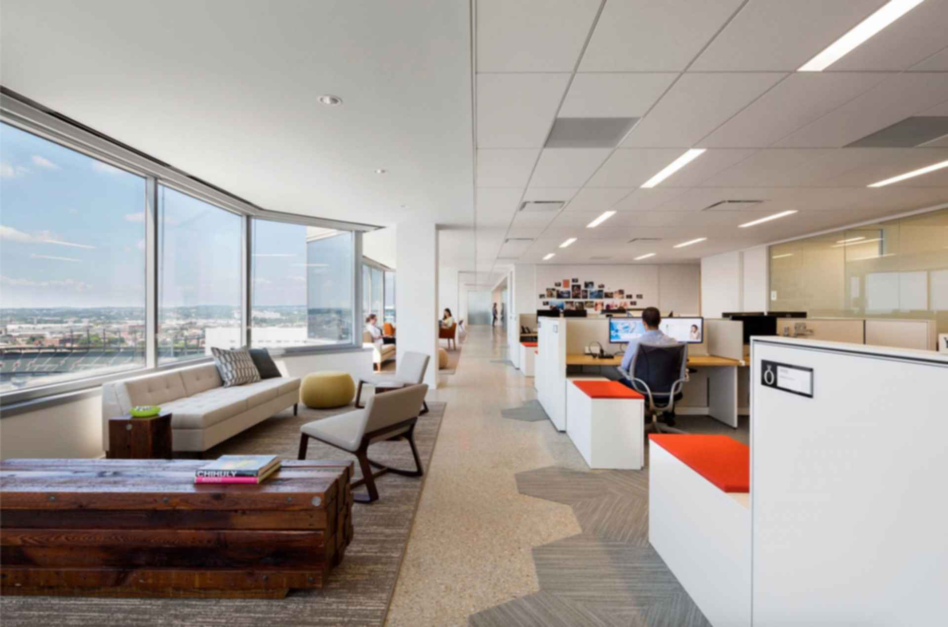 Pandora Americas Headquarters - Workstations