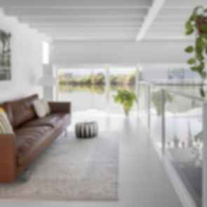 Floating Home - Lounge