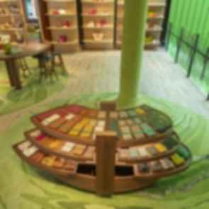 La Maison Unique - Displays