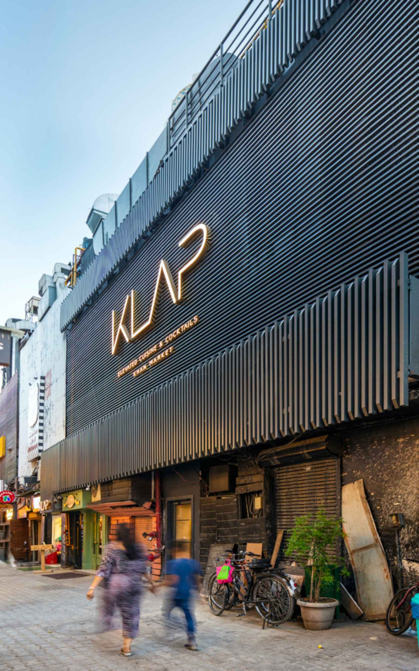 Klap - Exterior