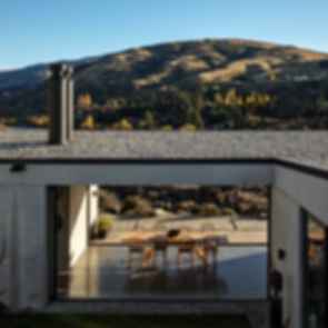 Black Quail House - Roof