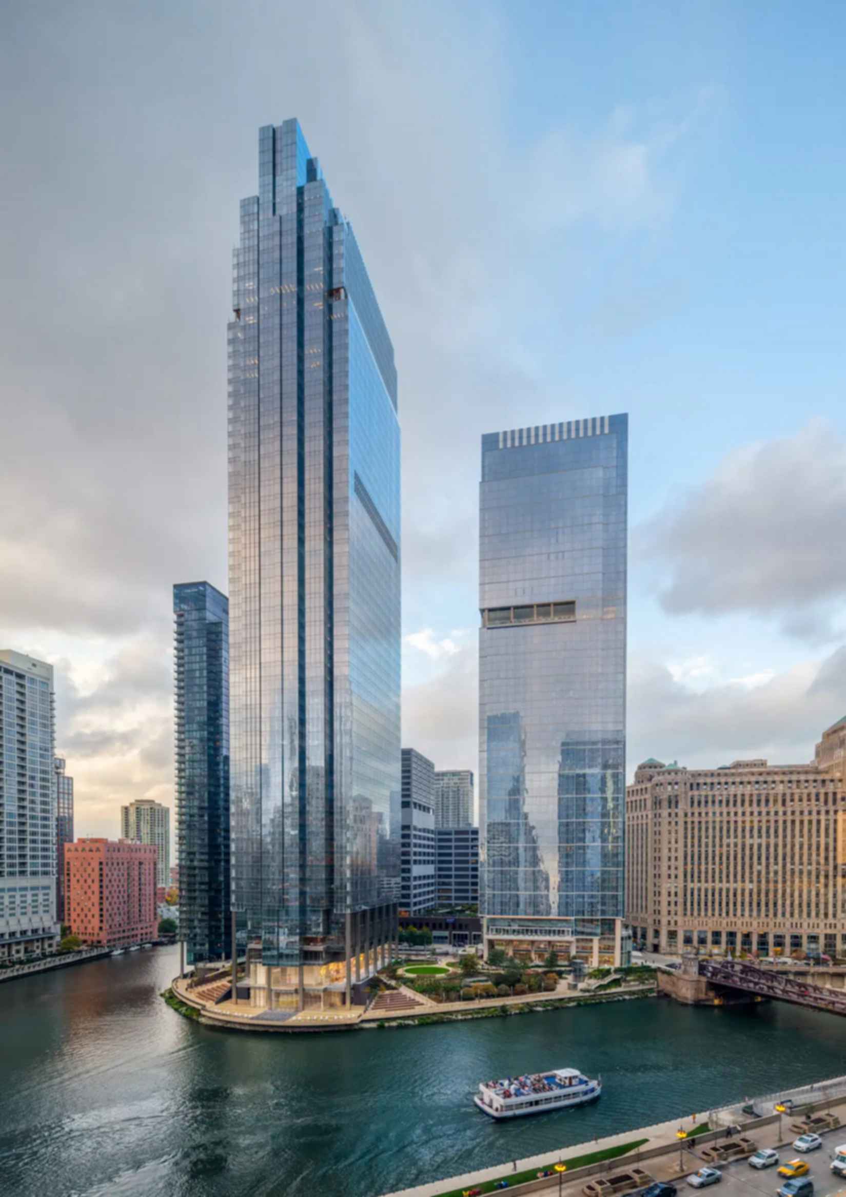 Salesforce Tower Chicago - Exterior