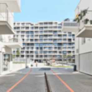 pEN 76 Ensemble - Courtyard