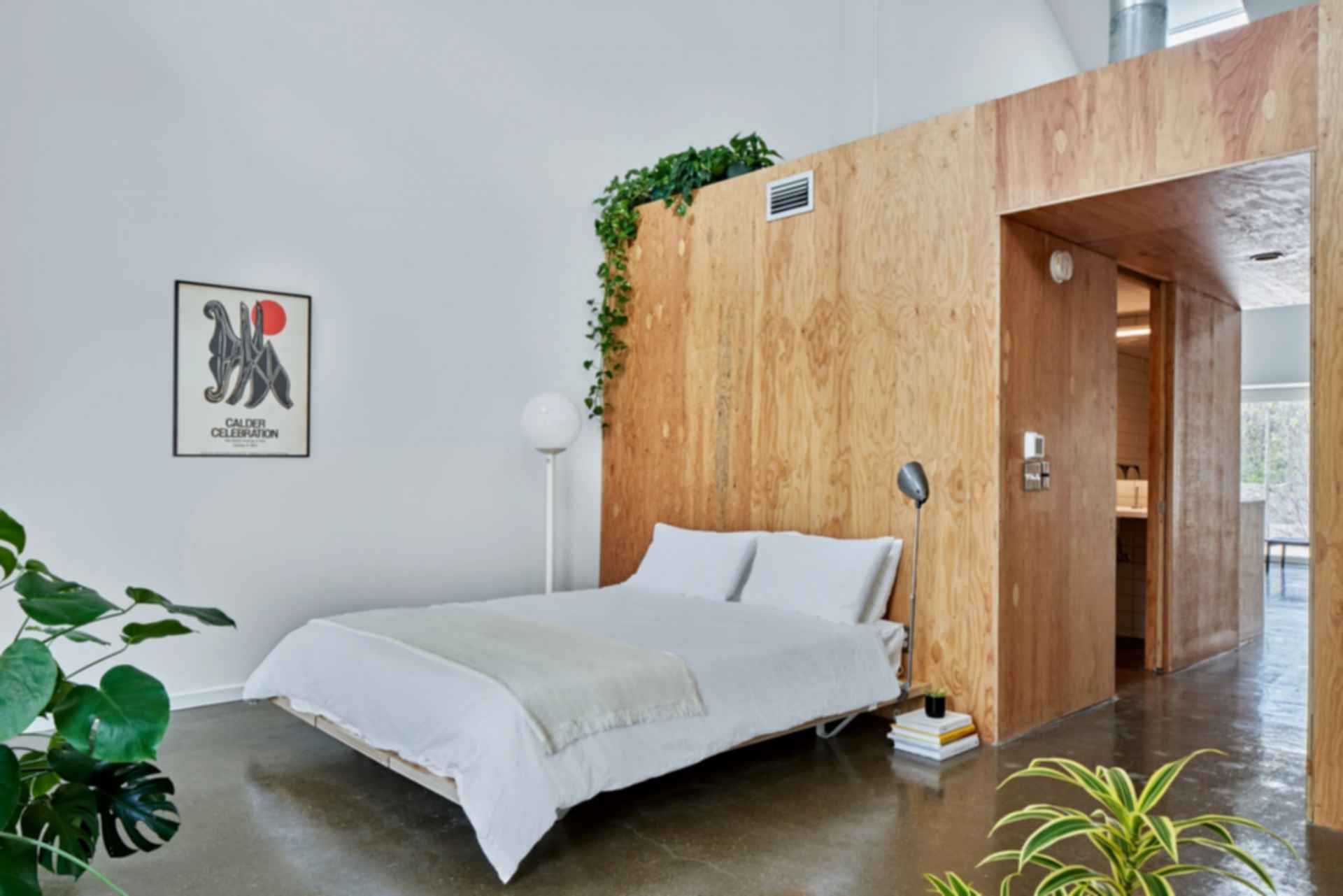 Caterpillar - Bedroom