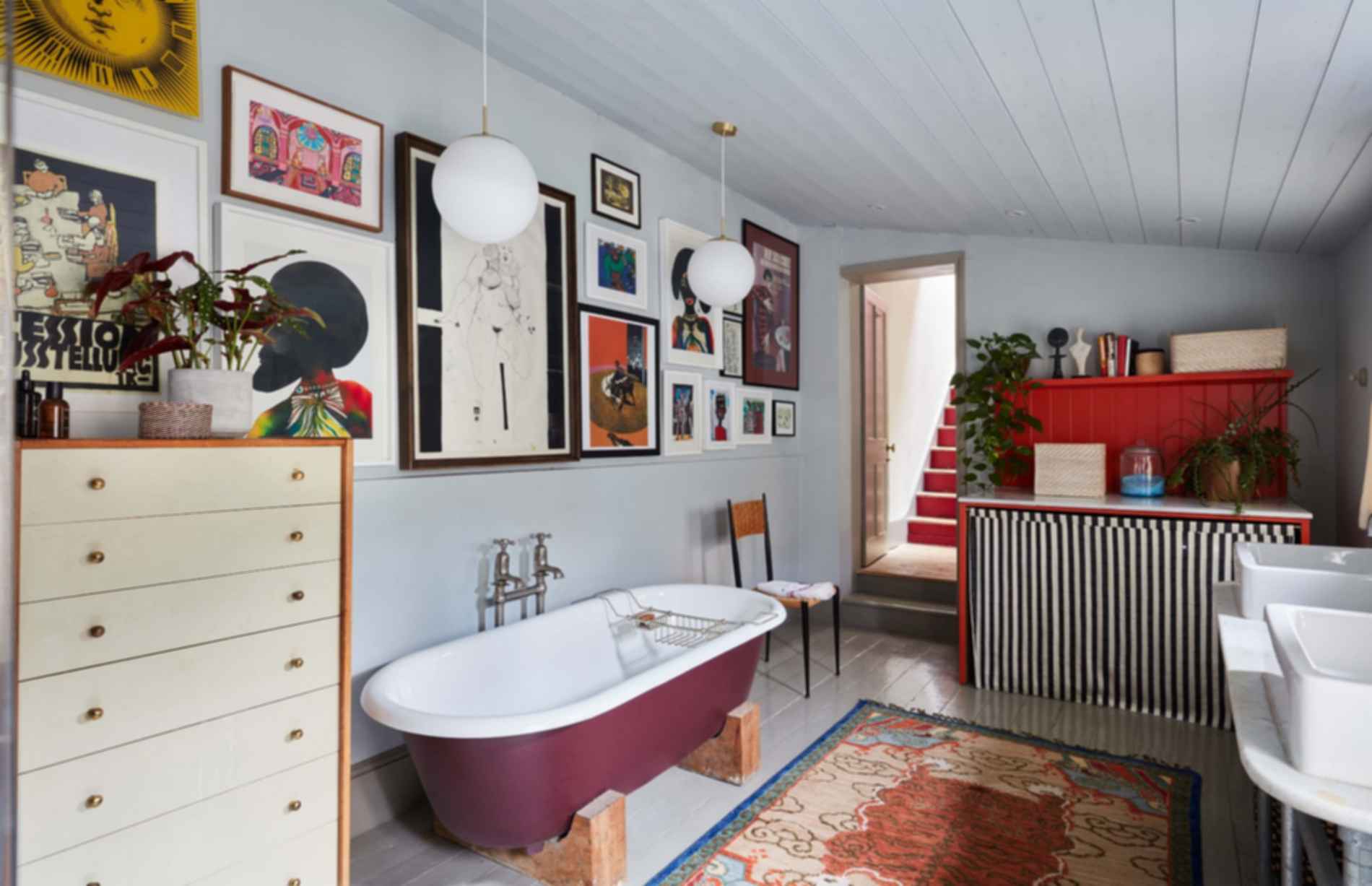 Sophies's Family Home - Bathroom