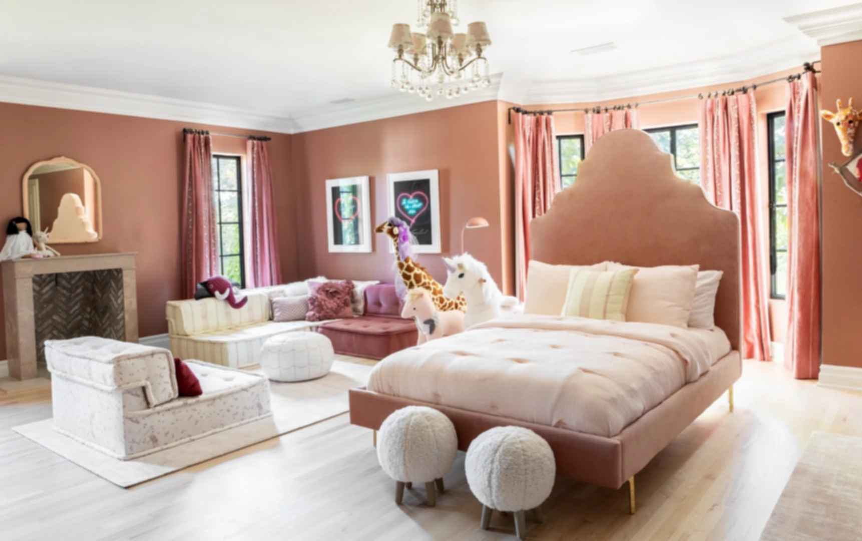 Hancock Park Estate - Kids Room