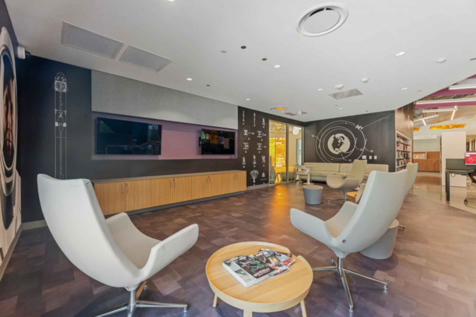 Dr. Shannon Walker Neighborhood Library - Meeting Room