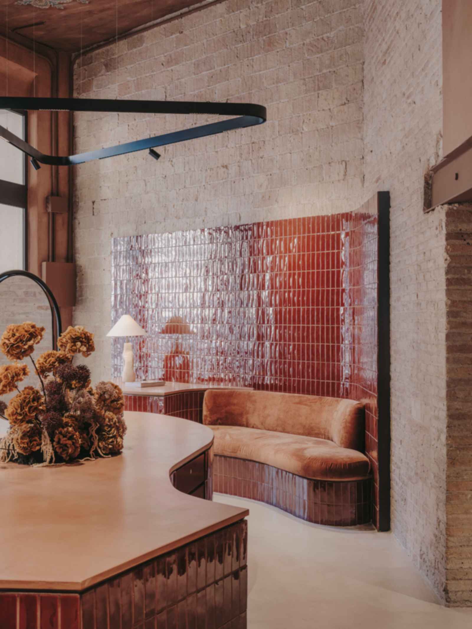 Curly Lab - Waiting Area