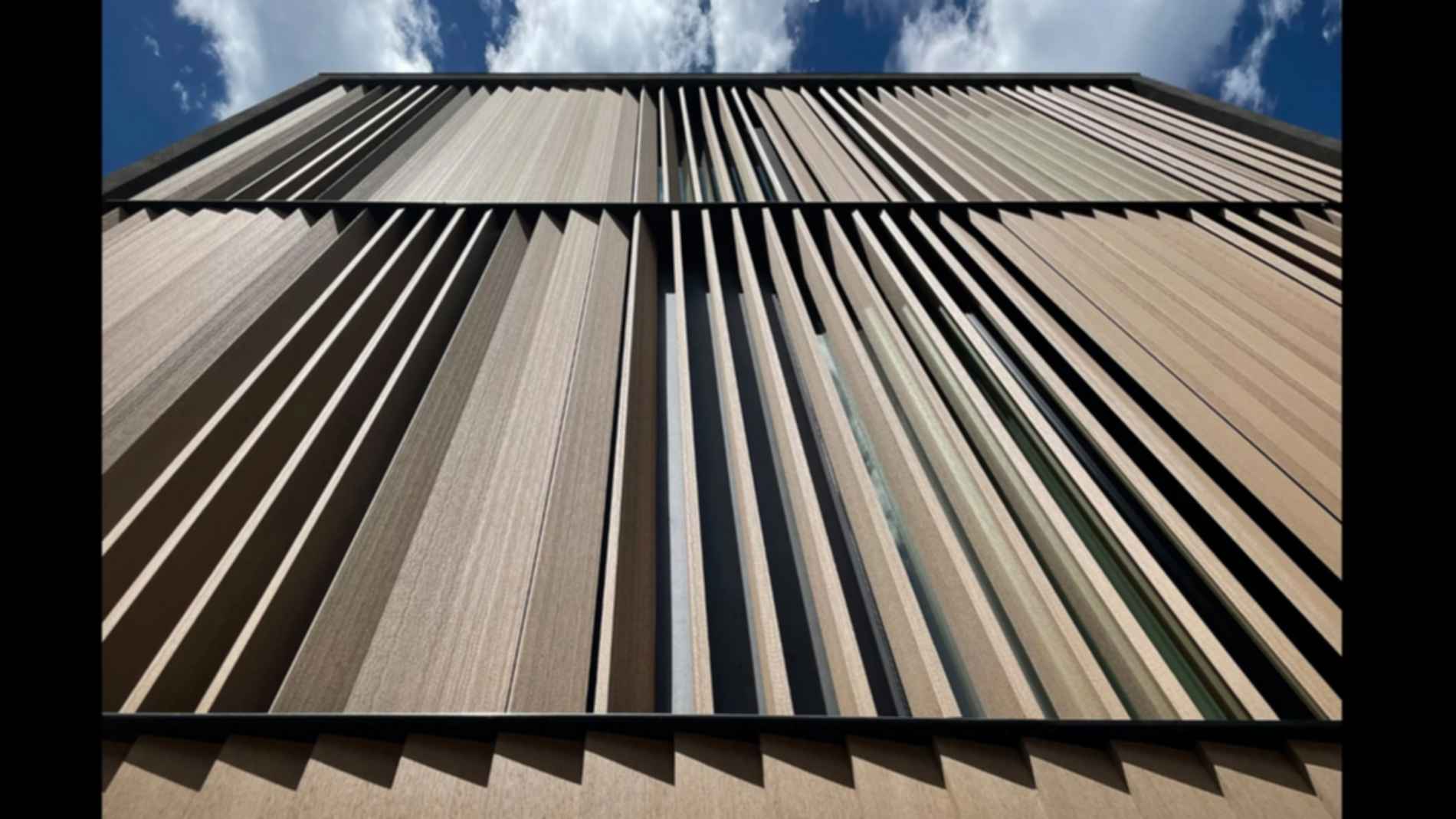 Curtain House - Façade