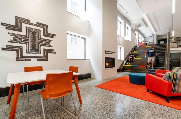 Milwaukee Public Library Mitchell Street Branch - Interior - modlar.com