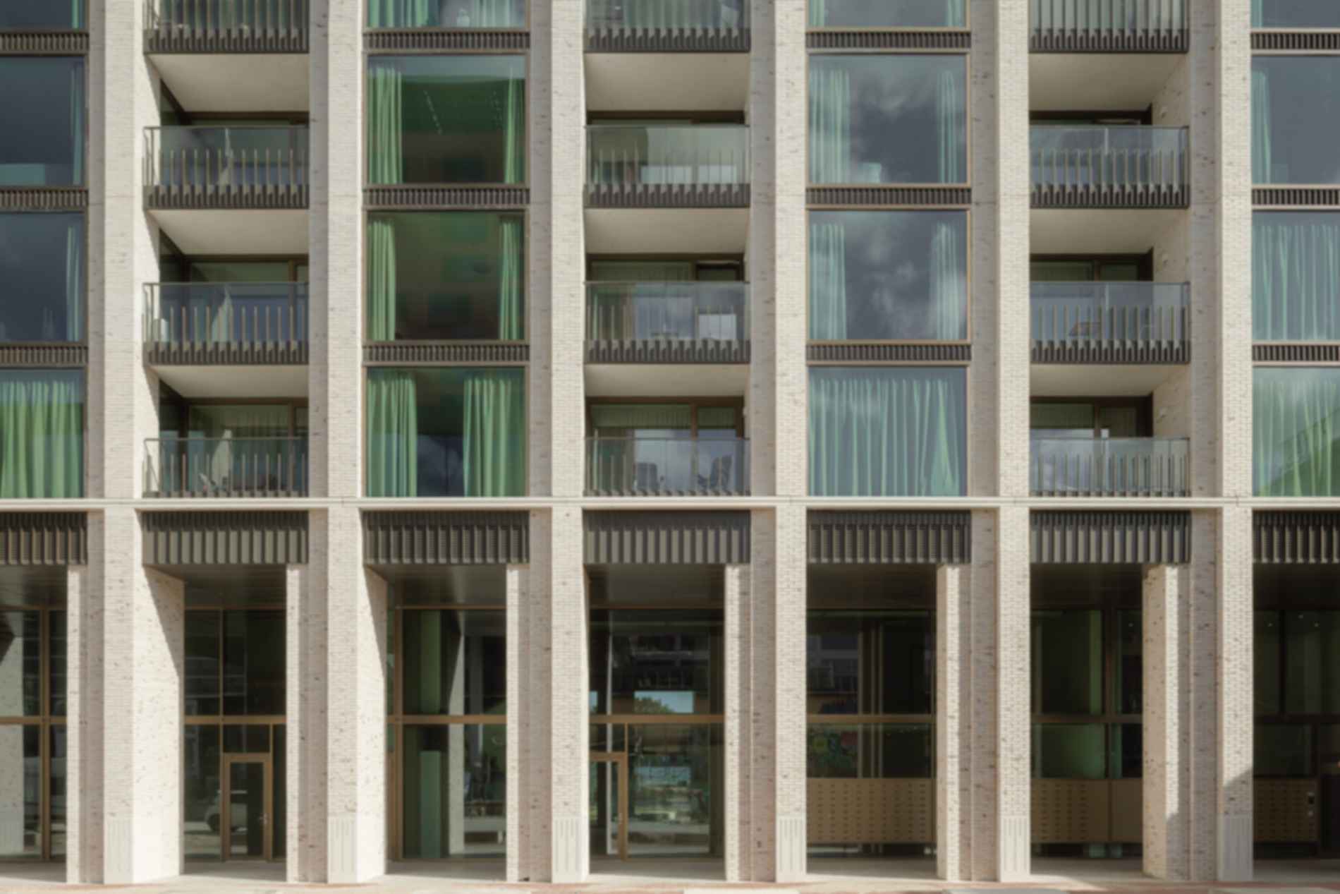 The Lighthouse - Façade