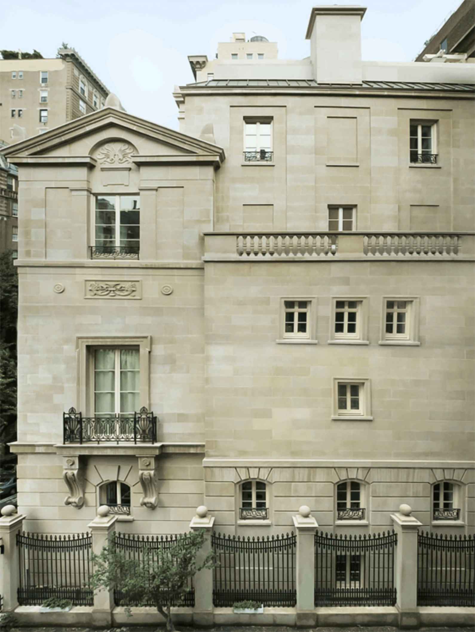 Carhart Mansion - Façade