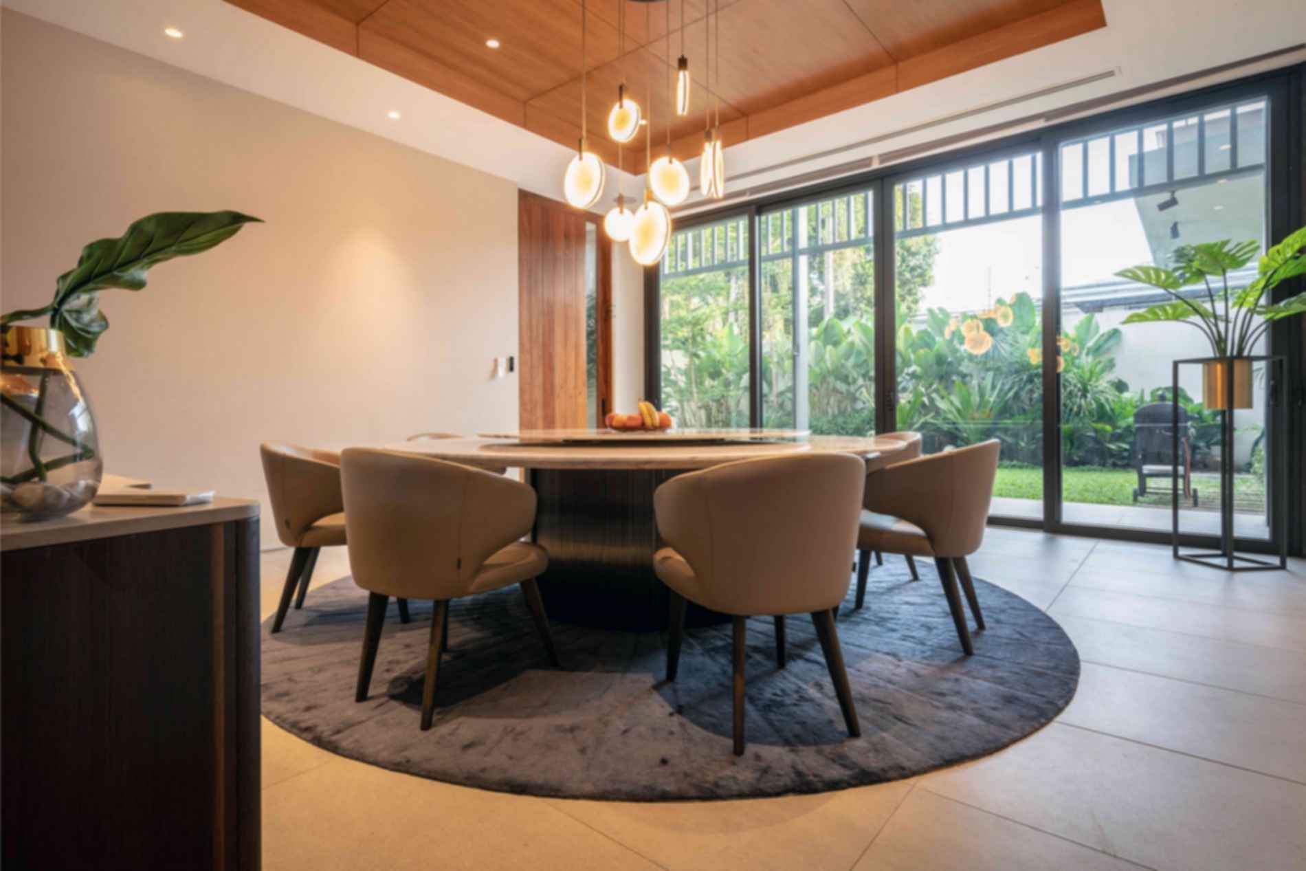 Broadway Residence - Dining Area