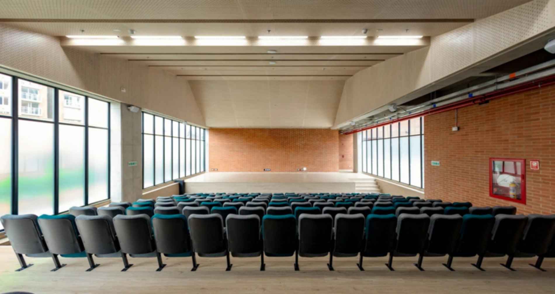 El Porvenir School - Interior