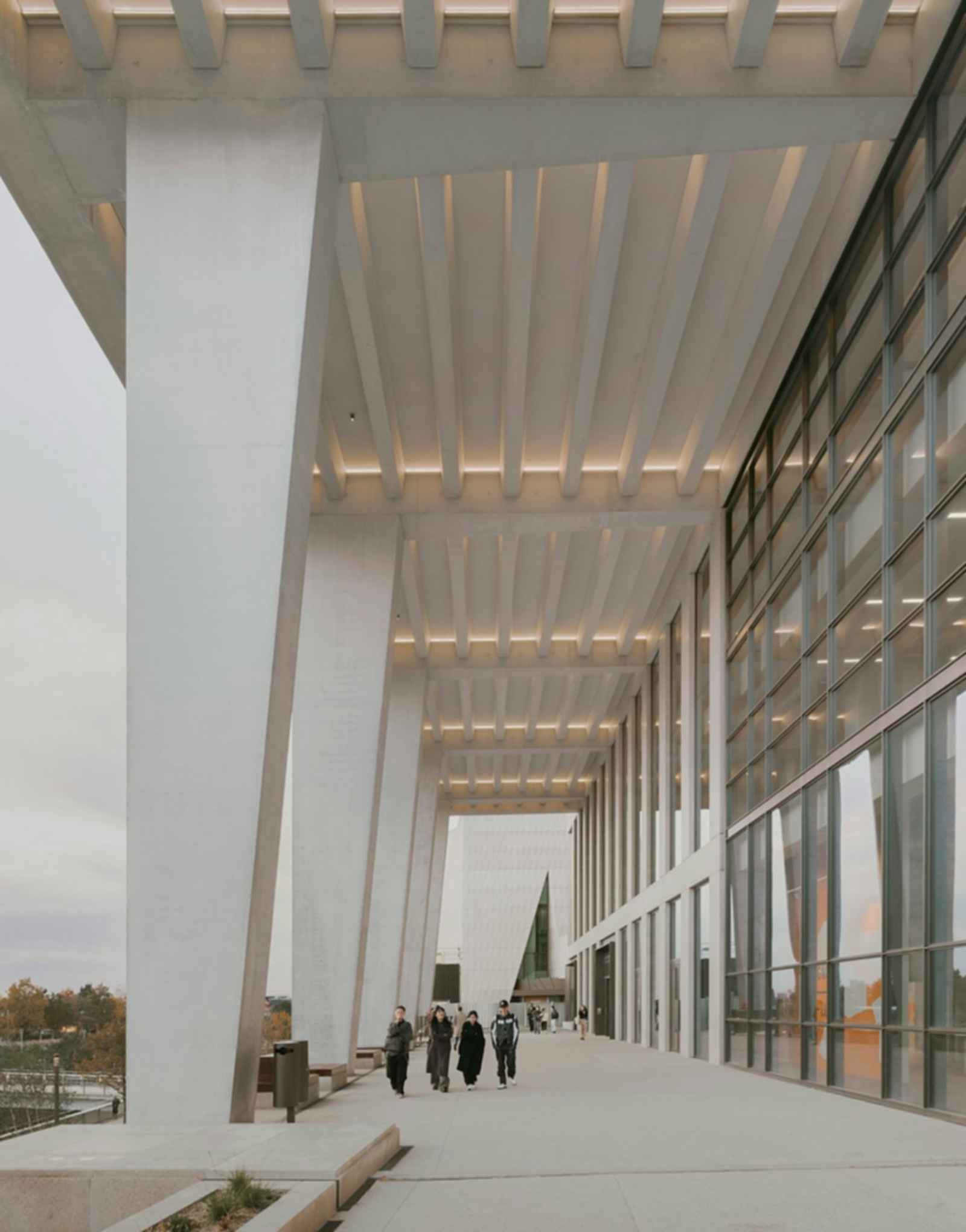 London College of Fashion - Exterior