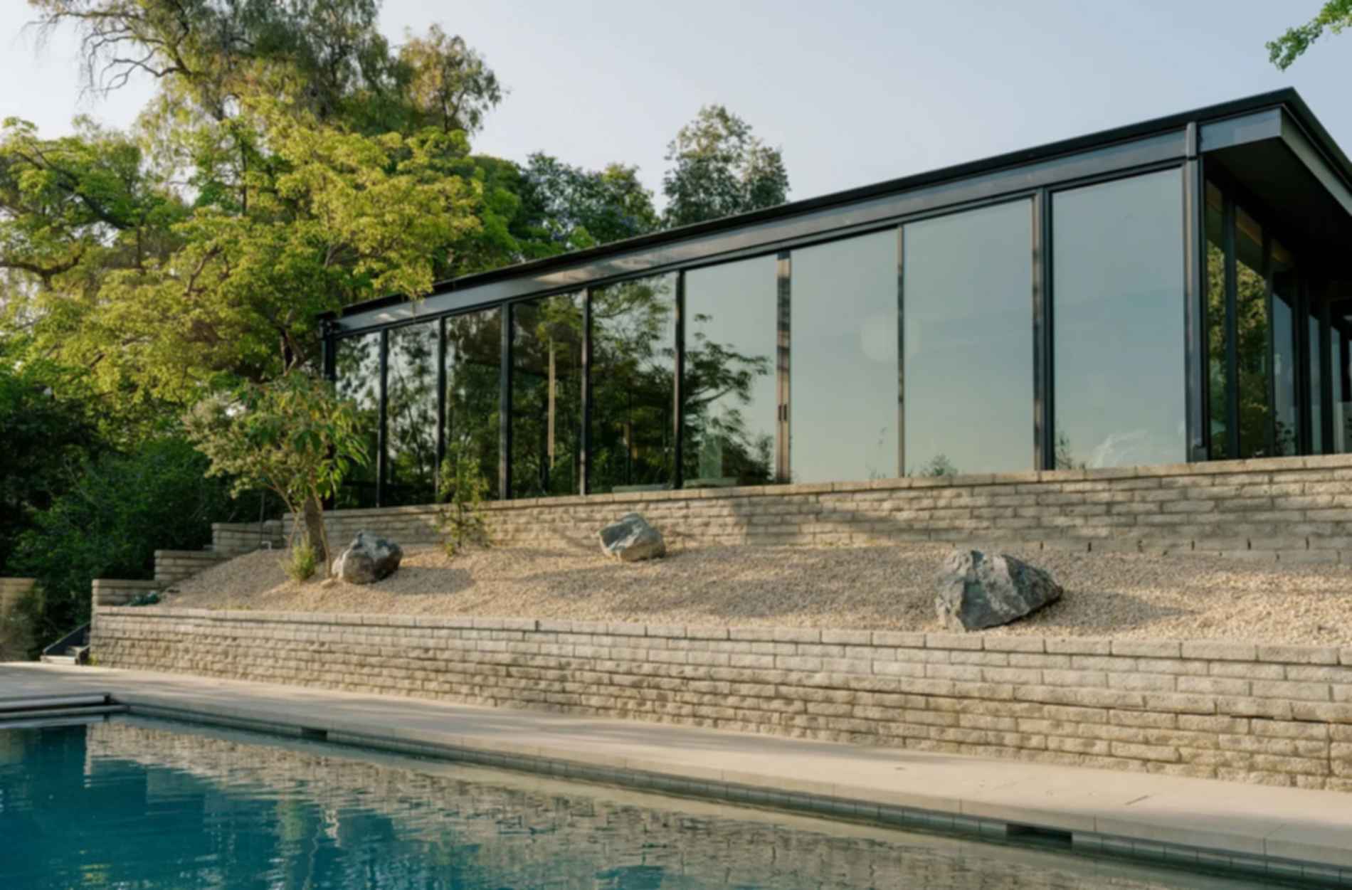 Glass Ridge House - Exterior