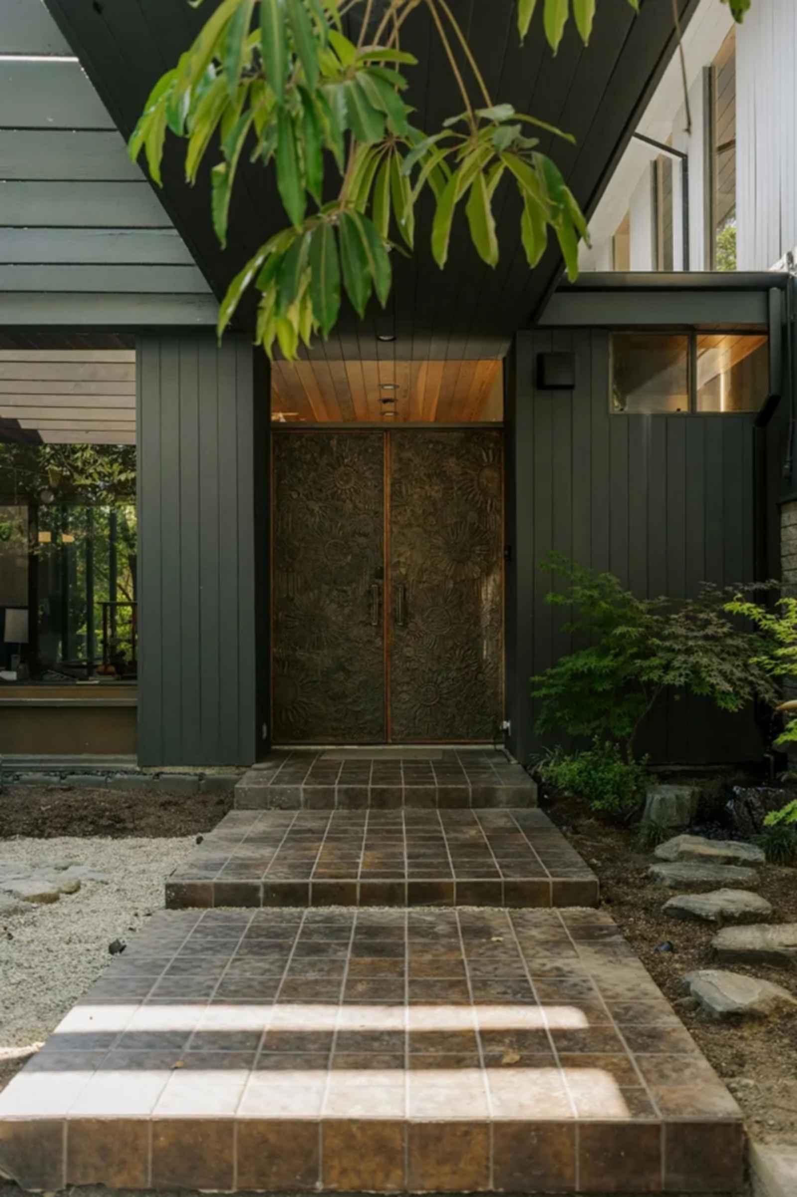 Glass Ridge House - Entrance