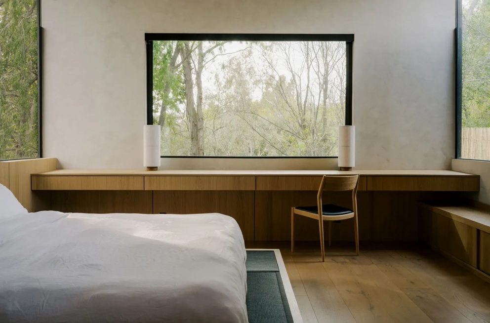 Glass Ridge Window Glass Ridge House - Bedroom - modlar.com