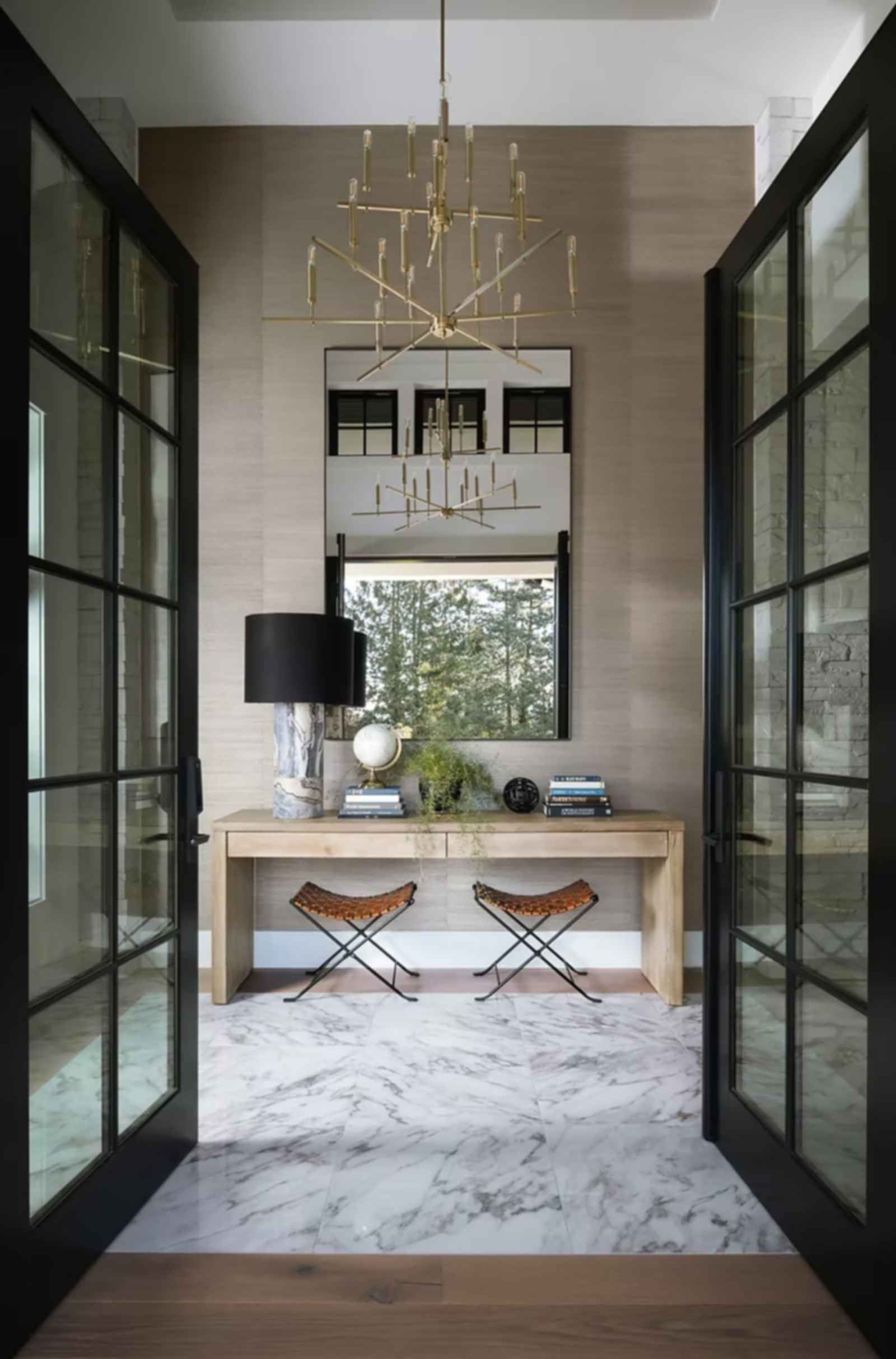 Modern Mediterranean Residence - Entrance