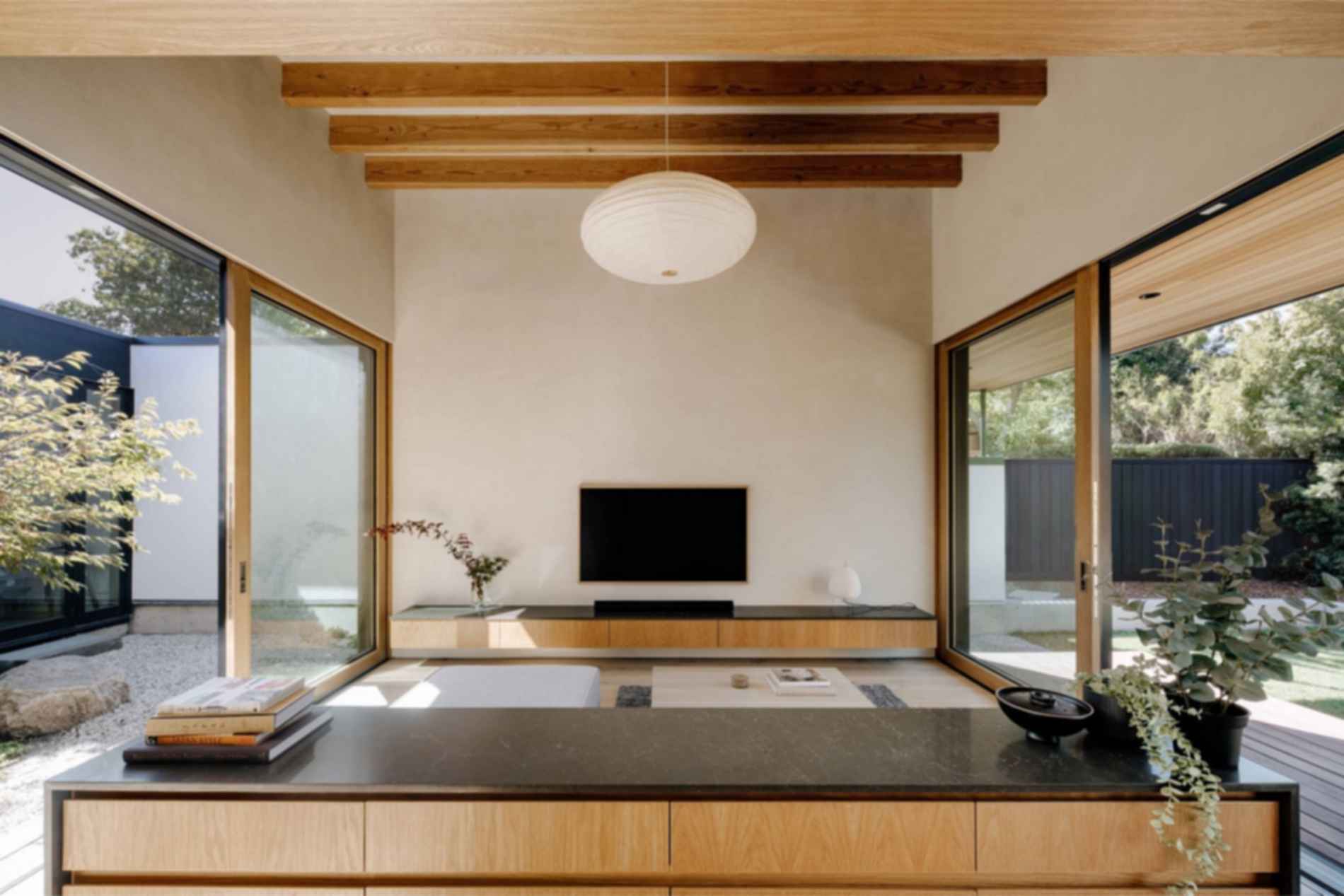 Cupertino Courtyard House - Living Room