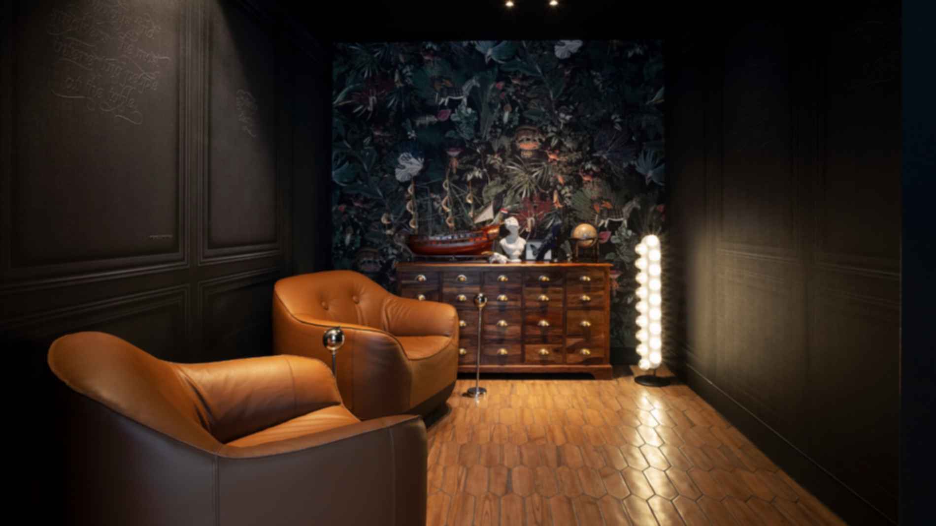 VIP Centre at Amsterdam Airport Schiphol - Smoking Room