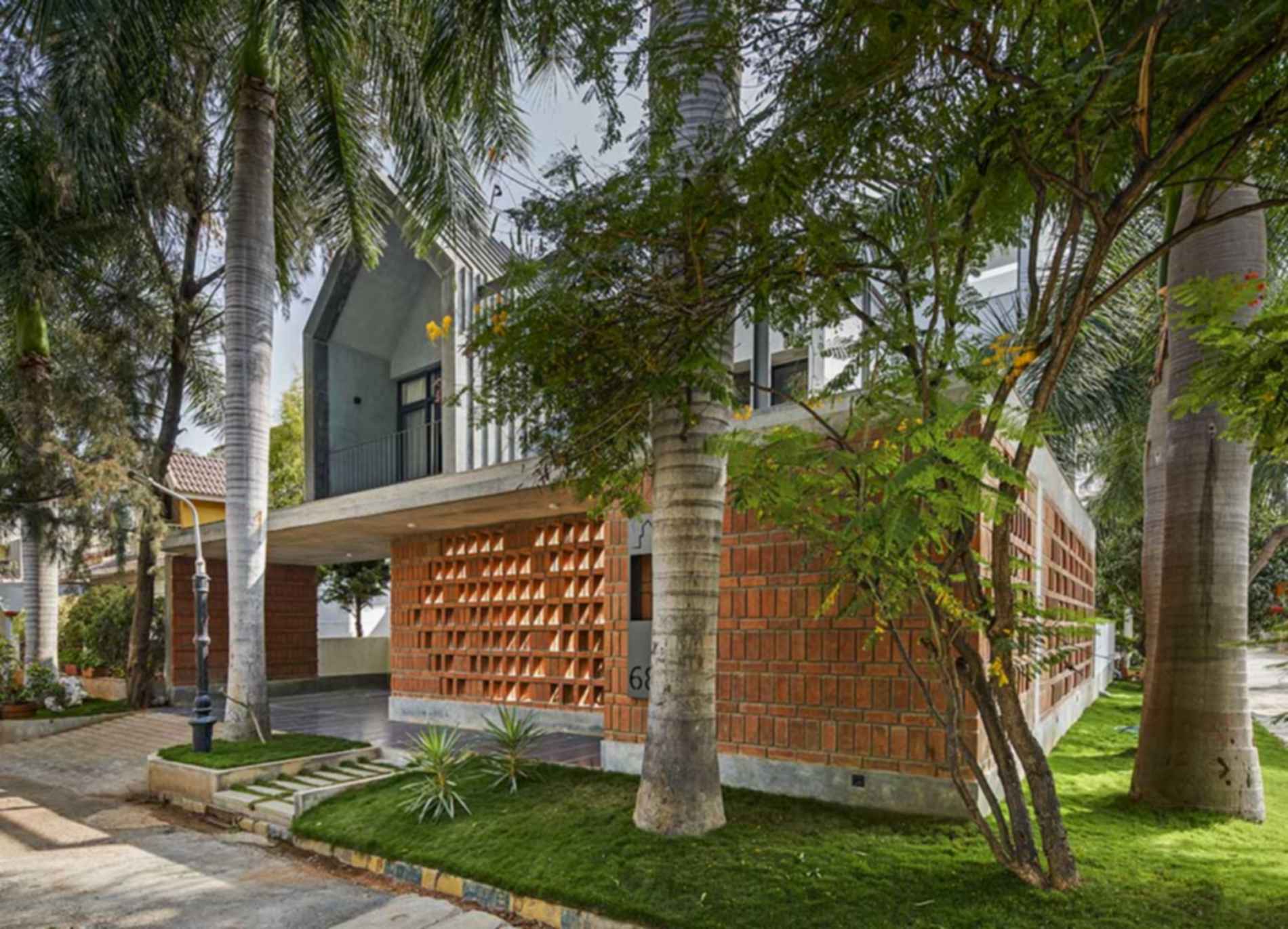 Cuckoo's Nest - Exterior