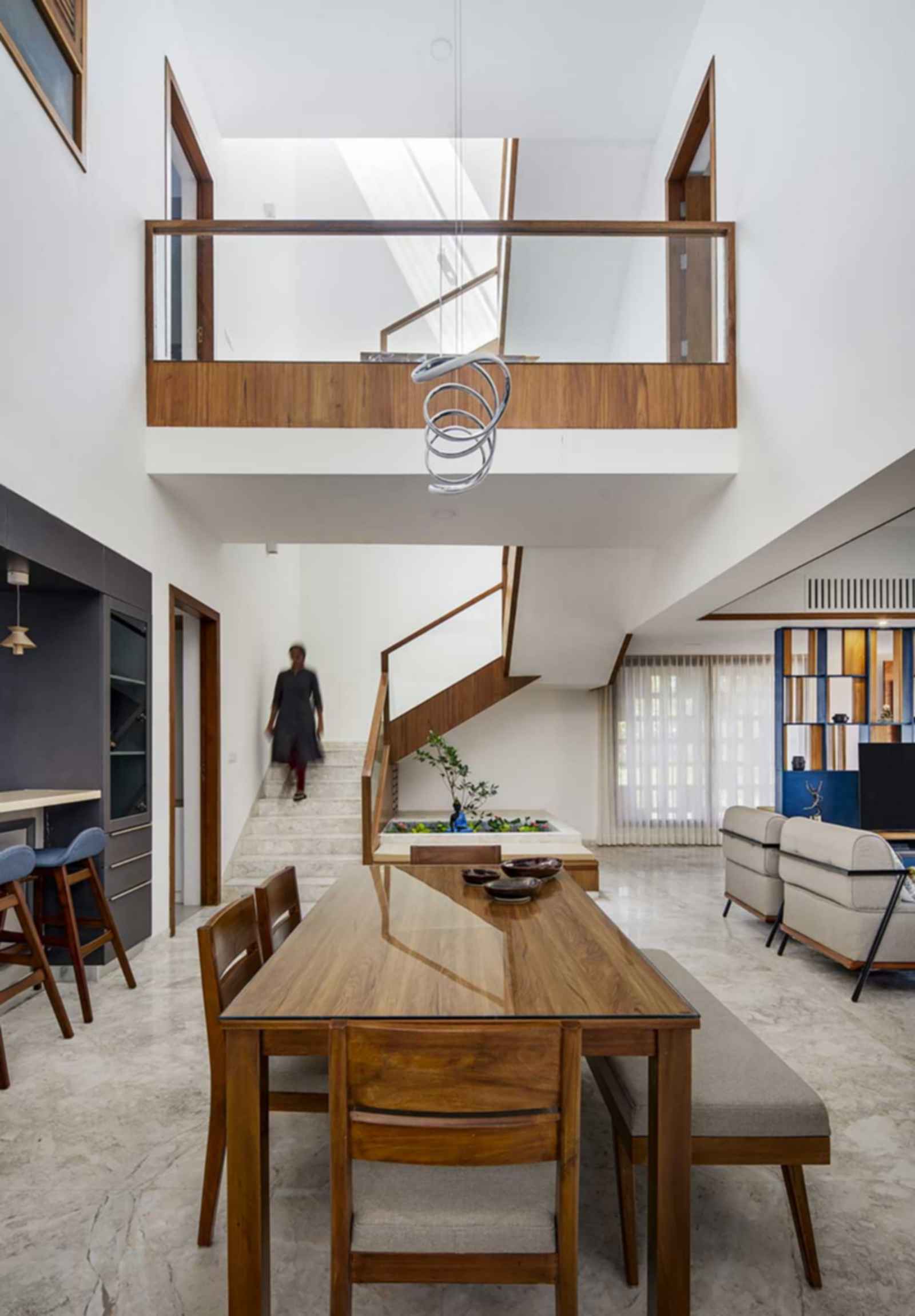 Cuckoo's Nest - Interior